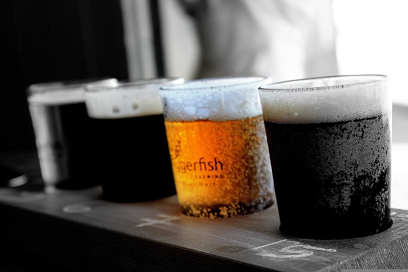 La birra analcolica spopola fra gli under 25: piace al 50,4% secondo Heineken